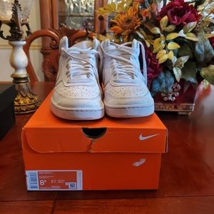 Nike quest 3 sneakers